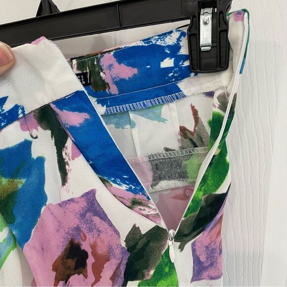 M&Z ZARA Floral Abstract White High Waist Dressy Shorts Women’s Size S - Picture 4 of 7